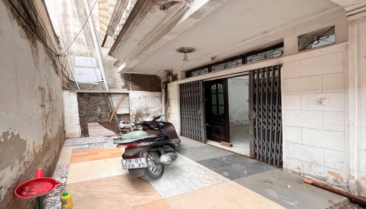 Cho thuê nhà ngõ 190 Hoàng Mai, 5.5 triệu, 30m2, 3 tầng, 2 ngủ, 2 vệ sinh, vào ngay